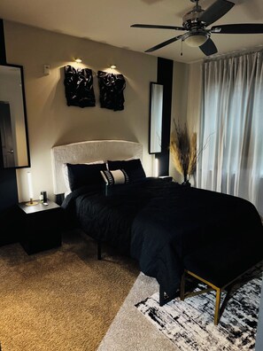 2 chambres, fer et planche à repasser, Wi-Fi gratuit, draps fournis
