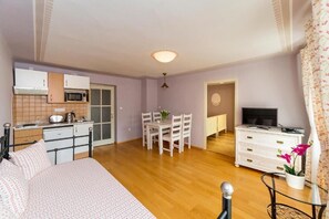 Departamento, vista a la ciudad | Área de sala de estar