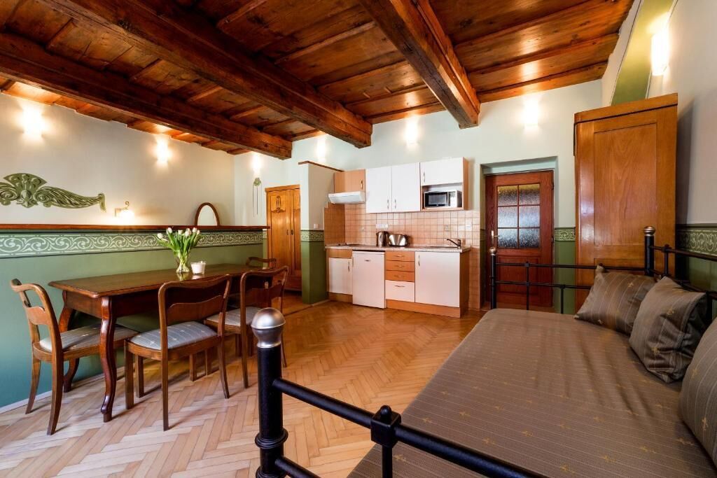 Apartment, City View | Living area