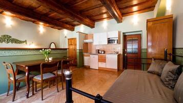 Apartment, City View | Living area