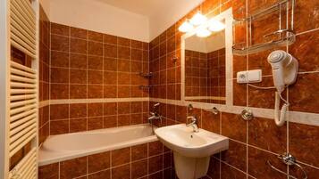 Departamento, vista a la ciudad | Baño