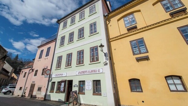 A multi-story building with a sign for 'APARTMENTS KAJOVSKA 63'. - Apartments Kajovska (Ceský Krumlov)