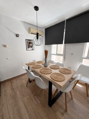 Dining - Vrbo Property (Granada)