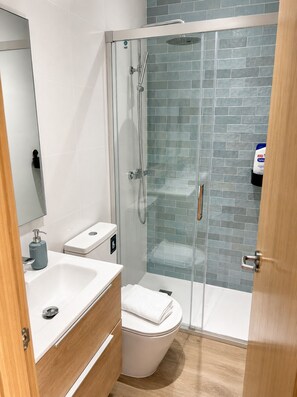 Bathroom - Vrbo Property (Granada)
