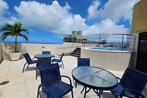 Outdoor dining - Bellenus - balcony, hammock, comfort. (João Pessoa)