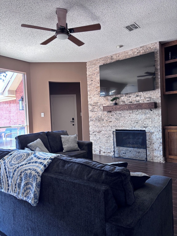 Private Garden Retreat In Frisco Tx - 3 Bedroom And 2 Full Baths - Frisco, TX