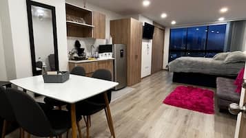 Standard Apartment | Dining