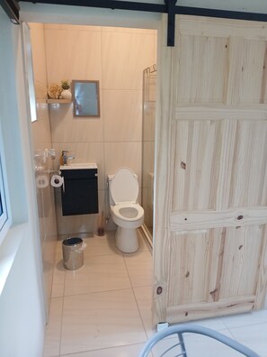 Comfort Room, Mountain View | Bathroom - West Breeze (Fairy Hill)