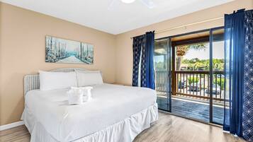 2 bedrooms, individually decorated, individually furnished