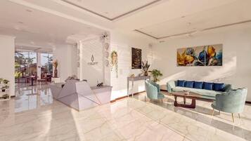 Deluxe Double Room | Lobby