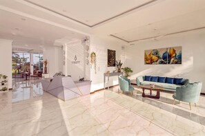 Deluxe Double Room | Lobby - Beverly Beach Resort - Negombo (Negombo)