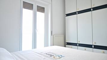 3 camere