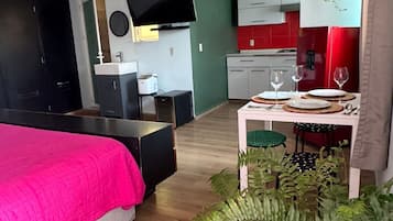 2 Schlafzimmer, Bügeleisen/Bügelbrett, Internetzugang, Bettwäsche