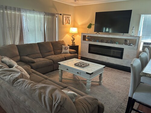 2-bedroom house in perfect Morehead City with AC