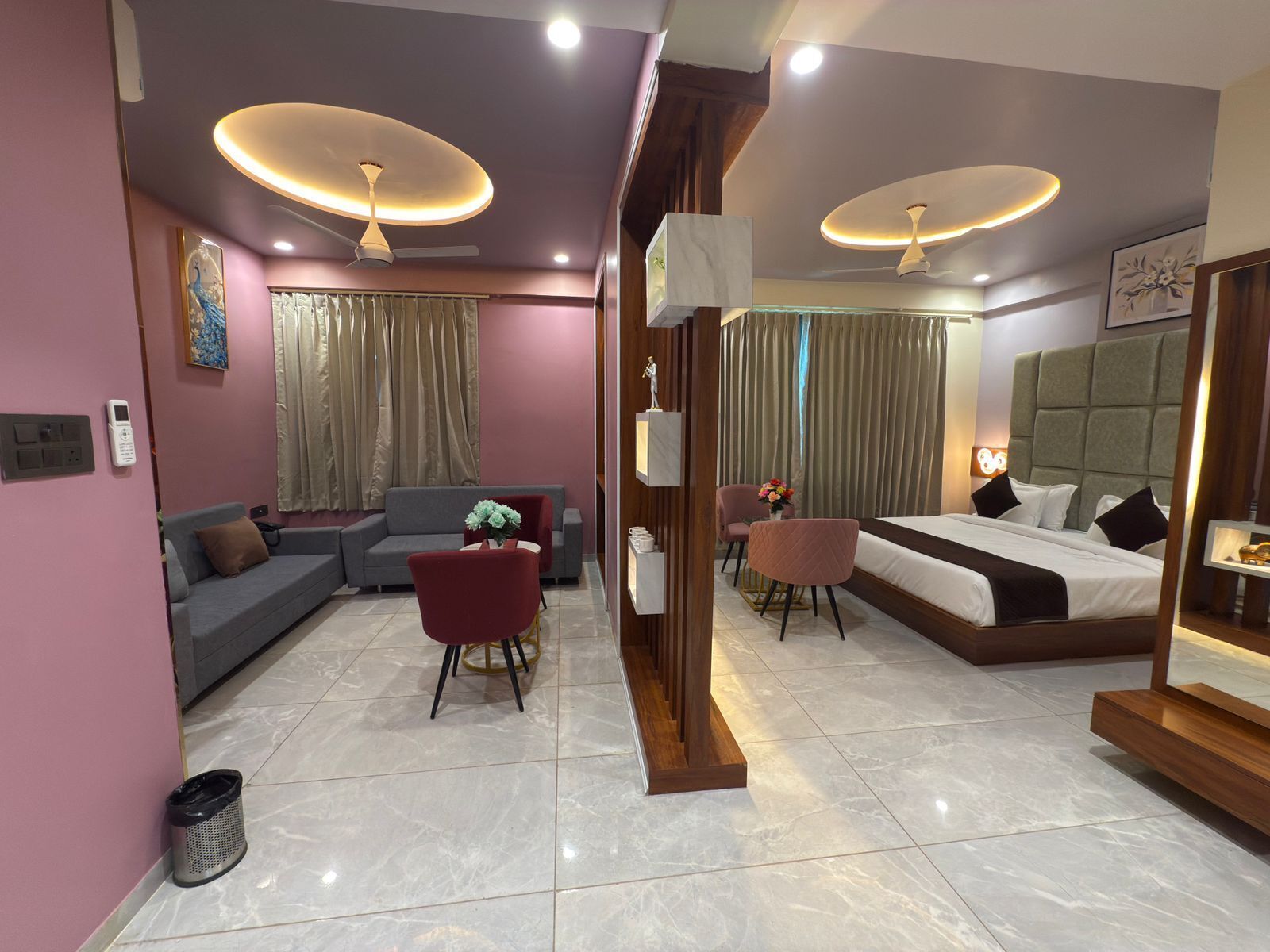 Deluxe Suite | Peti besi dalam bilik, meja, ruang kerja komputer riba, Wi-fi percuma 