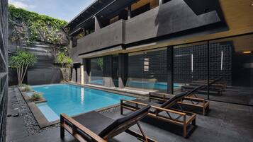 Outdoor pool, pool loungers