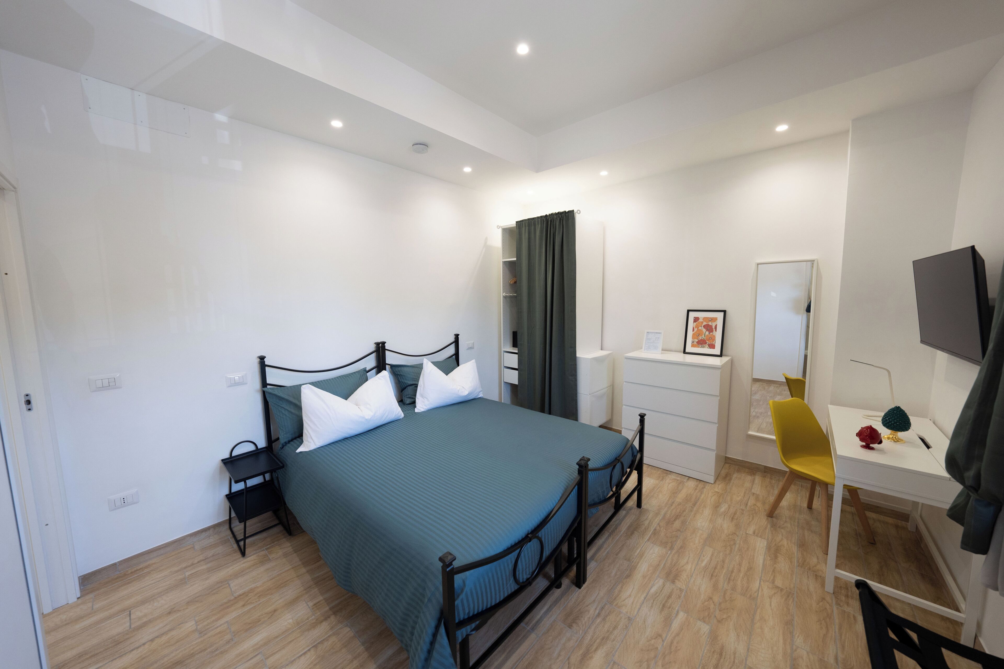 In-room safe, desk, laptop workspace, blackout drapes