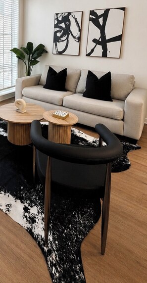 Living area - Luxury Midtown Living (Atlanta)