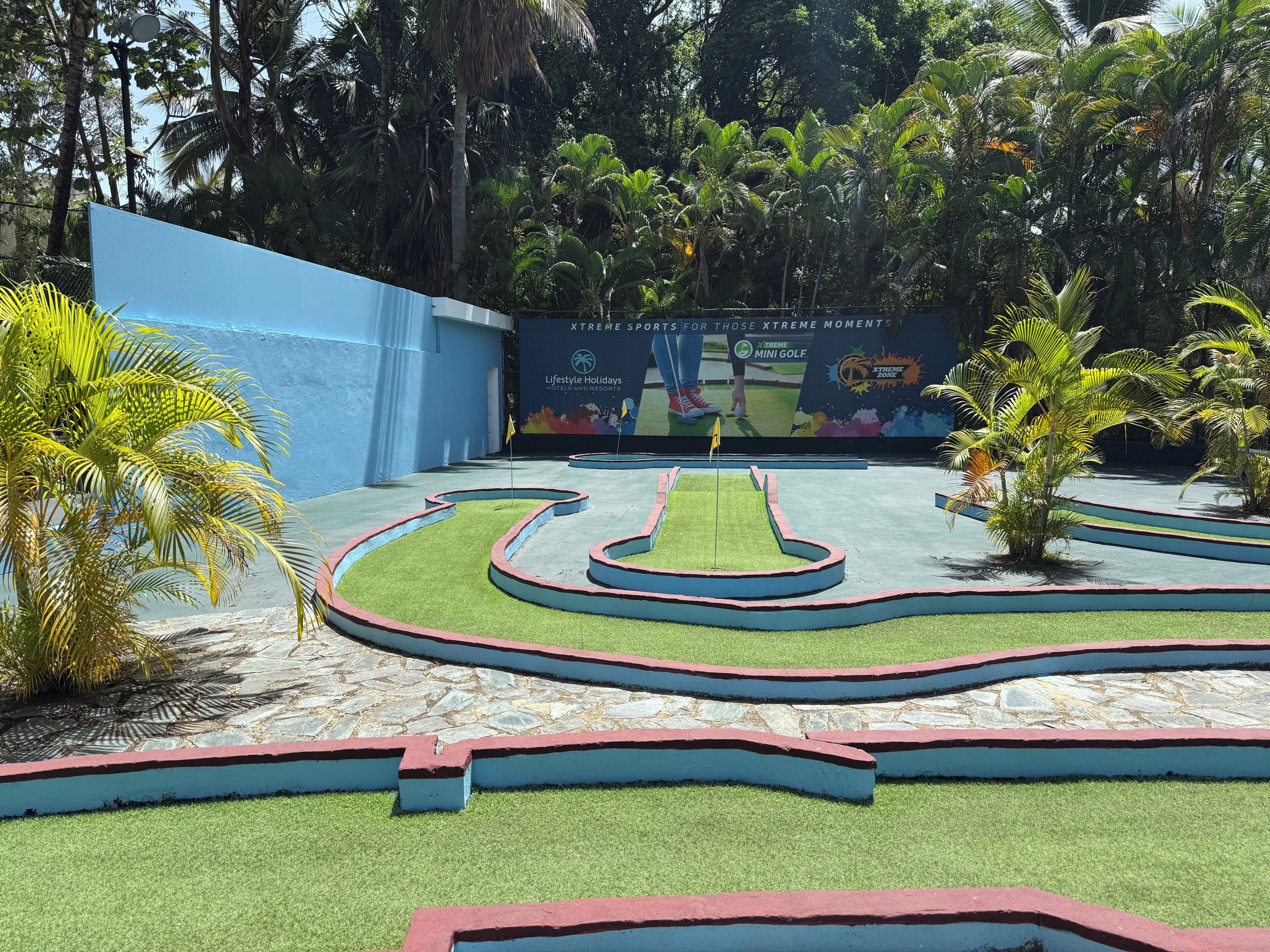 Mini-golf