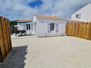 Exterior - Vrbo Property (La Guérinière)