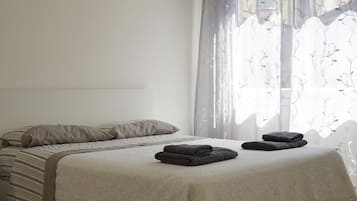 2 chambres, fer et planche Ă repasser, draps fournis