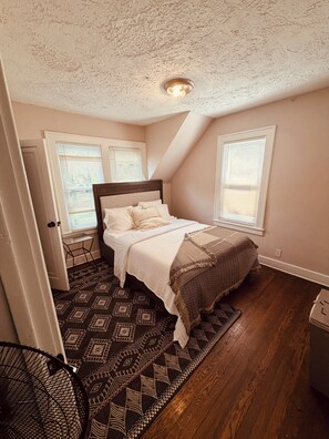 2 bedrooms, bed sheets