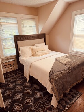2 bedrooms, bed sheets