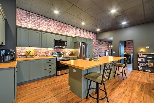 Full Kitchen With New Appliances