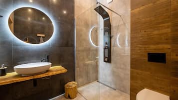 Apartment, Balcony, City View | Bathroom