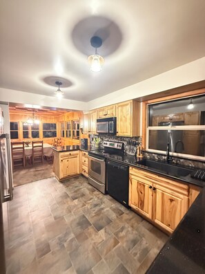 Private kitchen - Reel Therapy Lodge -formerly Semper Fi with dock (Bass Lake)