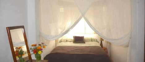 4 bedrooms, Internet, bed sheets