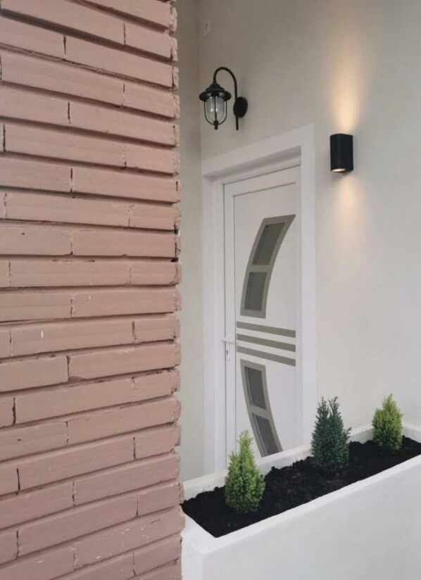 Exterior detail - Welcoming 1-bedroom studio in Petroșani for a relaxing stay (Petroșani)