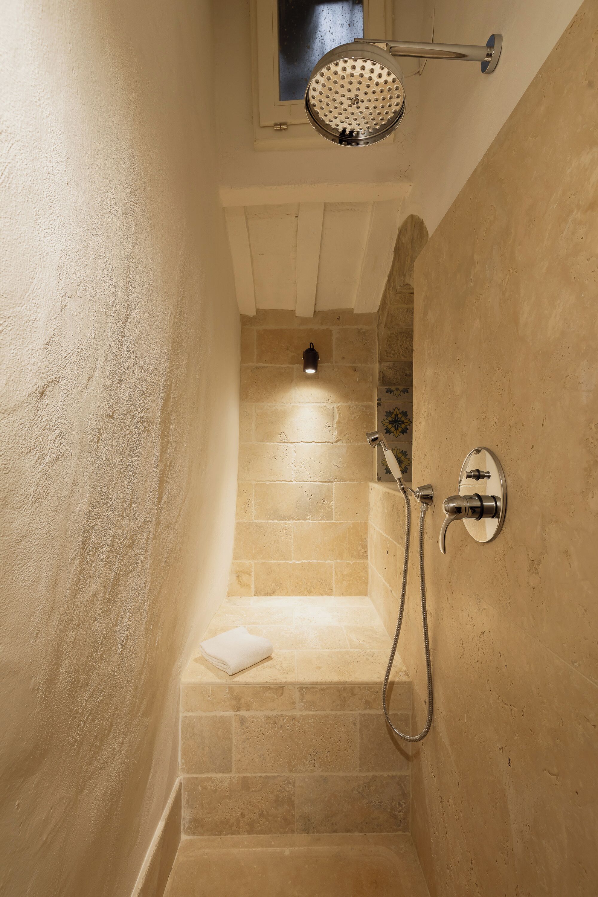 Dusche, Haartrockner, Bidet