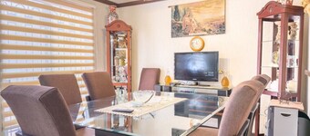 Amplia Casa Familiar con Parking