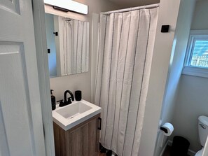 Shower, towels, soap, toilet paper - Spacious & Private 1 BR Home 0.8 Miles to Beach (Old Orchard Beach)