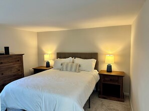 WiFi, bed sheets - Spacious & Private 1 BR Home 0.8 Miles to Beach (Old Orchard Beach)