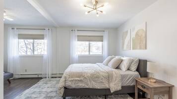 1 chambre, bureau, fer et planche à repasser, accès au Wi-Fi (inclus)