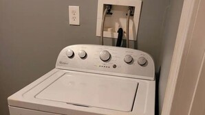 Unclassified image, 5 of 21, button - King bed,waterfront with cold AC in quiet neighborhood (Jacksonville)