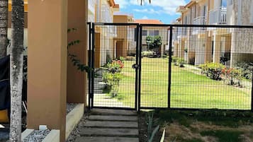 Condo, 2 Bedrooms, Balcony | Property grounds