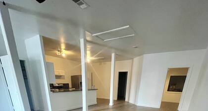 Cozy 2-bedroom apartment in amazing Van Alstyne with AC