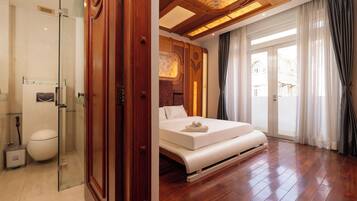 Luxury Villa, City View | Free WiFi