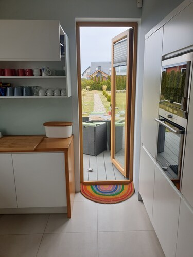 Villa Near Baltic Sea (2.5 km) – 4 Bedrooms, 3 Bathrooms, Private Garden
