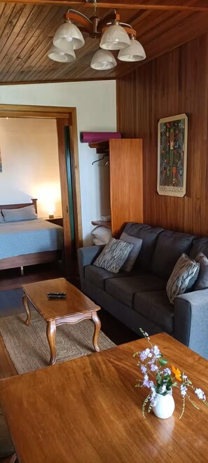 Living area - Cozy apartment in Monteverde downtown, hidden in a sunny garden. (Monteverde)