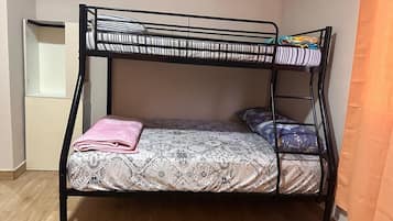 2 bedrooms, WiFi, bed sheets