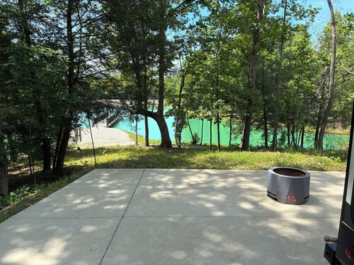 Gated Luxury Glamping at Diamond Acres – Near Grove Marina & Cumberland Falls