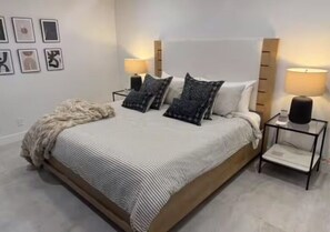 Room - Stylish South Palm Springs Escape (Palm Springs)