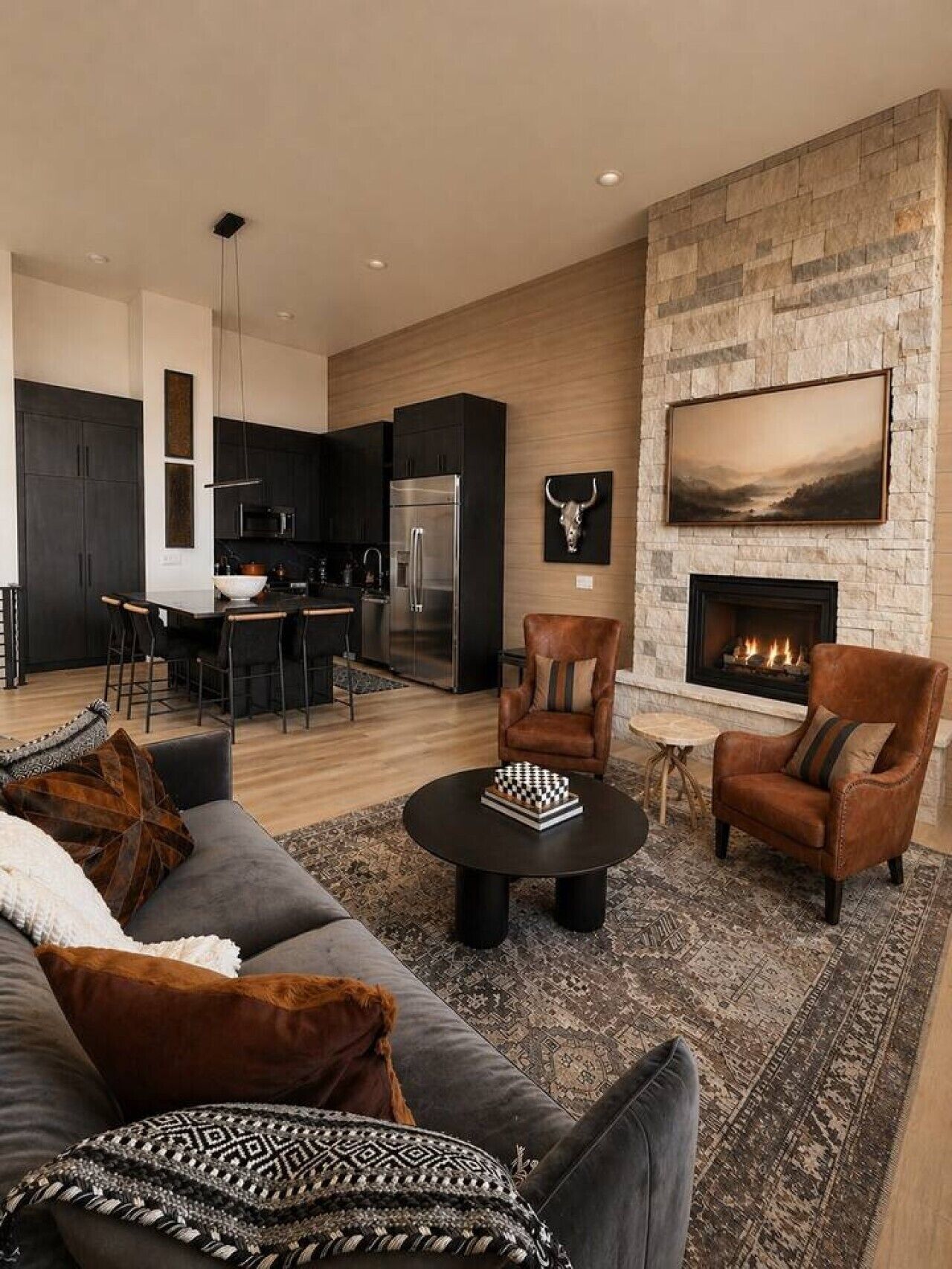 TV, fireplace