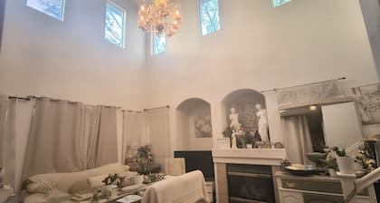 Large 3 bdr Classy European style in tranquil Vegas,close toSouth Strip &airport