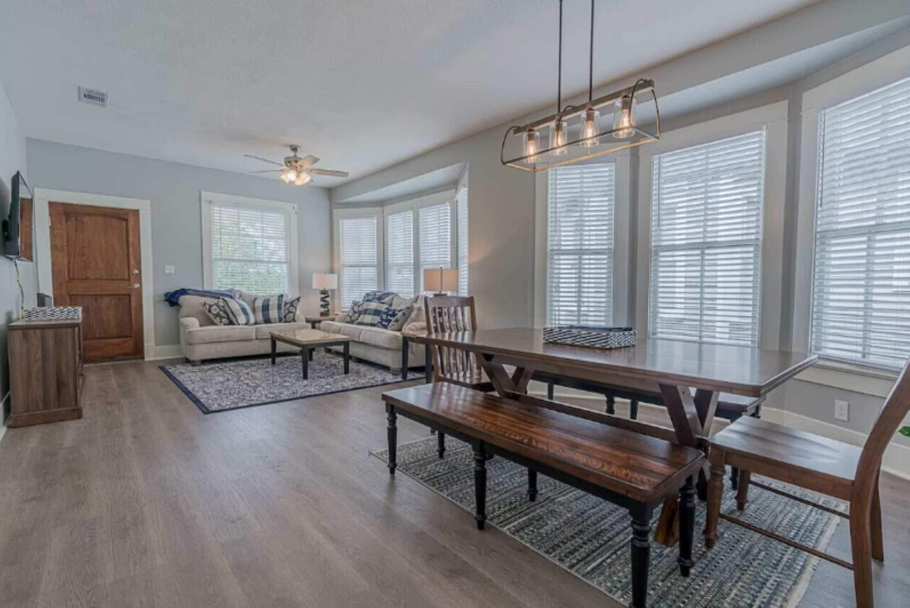 House, Multiple Beds, Patio, Garden View (Uptown Cottage) | Interior