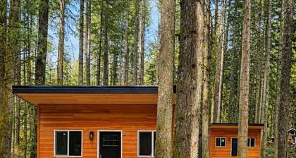 Tiny Home Village at Mt. Rainier with Hot Tub & Sauna